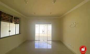 Imagem 2: Casa com 3 dormitórios para alugar, 100 m² por R$ 3.350,00/mês - Lourdes - Brumadinho/MG