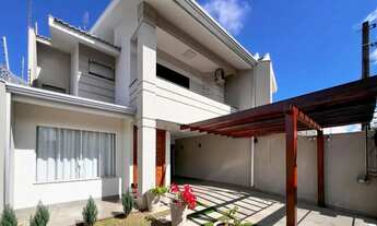 Imagem: Sobrado com 232.5 m² e 3 Suítes à Venda