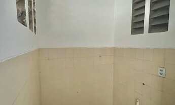 Imagem 2: VENDO SALA NA AVENIDA AGUANAMBI