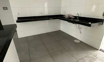 Imagem 6: ágio de casa e barracão no fundo saída de Bonfinópolis Goiânia