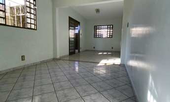 Imagem 6: Casa para aluguel possui 180 metros quadrados com 3 quartos em Vila Brasil - Anápolis - GO