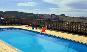 Imagem 4: Sítio Itatiaiuçu. VENDO PORTEIRA FECHADA