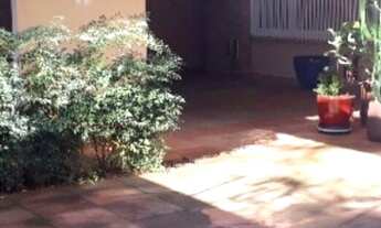 Imagem 3: Rua tranquila, arborizada, que tal planejar planos para a sua familia!