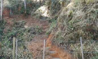 Imagem 4: Terreno com linda vista para as montanhas em lugar bucólico dentro de associação de morado
