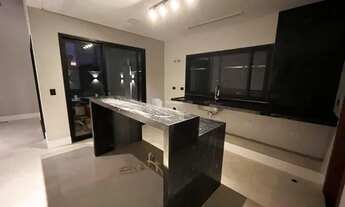 Imagem 5: Casa de condomínio para venda tem 288 metros quadrados com 4 quartos