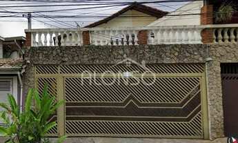 Imagem: Sobrado para aluguel tem 220 metros quadrados