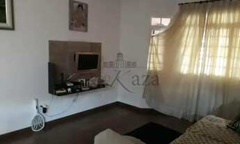 Imagem 5: Casa para aluguel tem 240 metros quadrados com 3 quartos