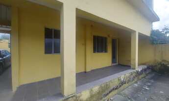 Imagem 3: Alugo casa em Araruama com 120m², com 4 quartos, 1 sendo suíte, varanda ampla, piscina e g