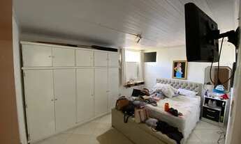 Imagem 5: ATENÇÃO! URGENTE! Linda casa 4 Quartos! Cond.Fechado! 270m²! Suíte! Localização Privilegia