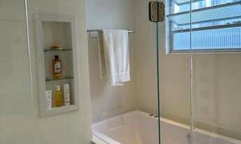 Imagem 2: Apartamento amplo com 170 m2 de área privativa, próximo a Beira Mar, 2 aptos por andar, re