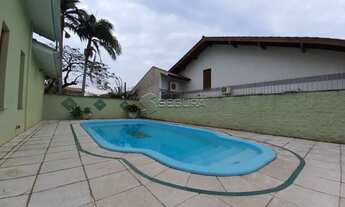 Imagem: Casa residencial com 3 dormitórios sendo