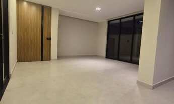 Imagem 2: Excelente casa com piscina localizada no bairro Papagaio