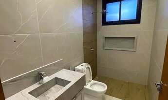 Imagem 6: CONDOMÍNIO PORTAL DO SOL GREEN Casa em Condomínio com 3 Quarto(s) e 4 banheiro(s) à Venda