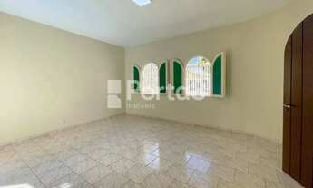 Imagem 3: Casa De 3 Dormitórios Para Locação Na Vila Santa Cruz - Próximo à Avenida Andaló