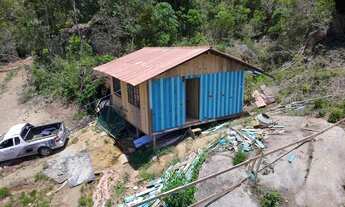 Imagem: Terreno com Casa em Madeira - Próximo ao