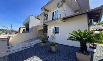 Imagem 4: Casa residencial à venda com 3 dormitórios no bairro Barra do Rio Cerro, 262 m²