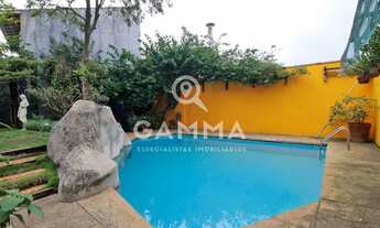 Imagem 3: Casa com 4 dormitórios e piscina no Pacaembu em rua tranquila e arborizada