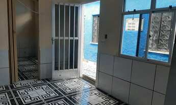 Imagem 4: Alugo casa em ótima localização e em ótimo estado