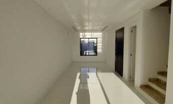 Imagem 6: Lindo Sobrado com Três Quartos sendo duas Suítes, no Bairro: Pedro Moro