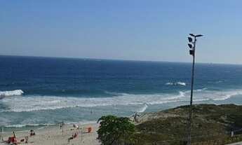 Imagem 2: Cobertura de 1 Quarto e 2 Vagas em Frente ao Mar da Barra