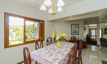 Imagem 7: Sobrado para venda possui 300 metros quadrados com 5 quartos em Marechal Rondon - Canoas