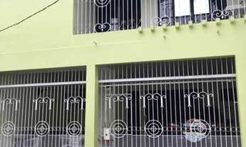 Imagem: Casa para venda tem 300m2, 4 quartos e 02