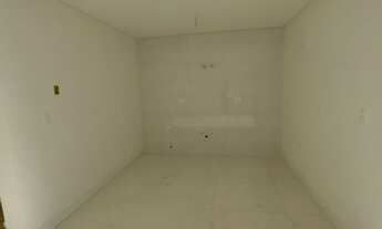 Imagem 4: Lindo Sobrado com Três Quartos sendo duas Suítes, no Bairro: Pedro Moro