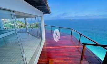 Imagem 7: Debruçada no mar com vista paradisíaca!!