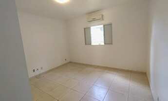 Imagem 7: Aceita Permuta em Imóvel! Sobrado para venda tem 680 metros quadrados com 4 quartos