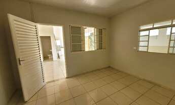 Imagem 6: Casa para aluguel possui 202 m2 com 05 quartos no Bairro Cidade Jardim - Uberlândia - MG