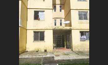 Imagem: Apto Sol Dourado em frente a Coca-Cola A