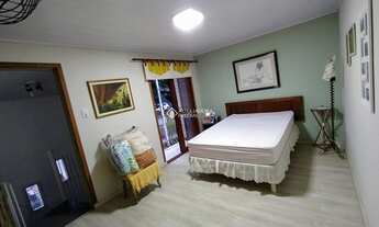 Imagem 3: PORTO ALEGRE - Casa Padrão - Cascata