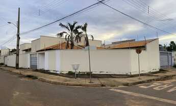 Imagem: Casa 3/4, sendo um suíte, sala de estar