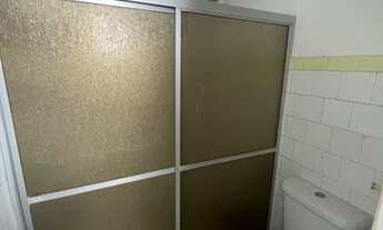 Imagem 6: Casa em frente à praça camerindo