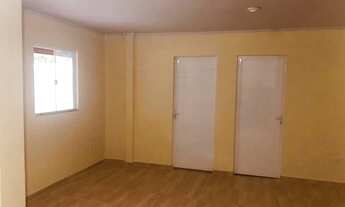 Imagem 4: Casa coroa grande luz e água incluso