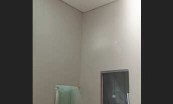 Imagem 4: Casa de condomínio para venda possui 200 metros quadrados com 3 quartos