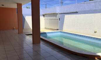 Imagem 6: Casa em Lagoa Nova com piscina, sendo 3 quartos e 4 vagas de garagem