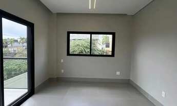 Imagem 7: Sobrado para aluguel possui 390 metros quadrados com 4 quartos