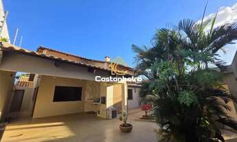 Imagem 2: Casa 03 quartos sendo 01 suíte (com edícula) - CENTRO