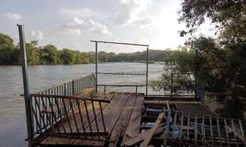 Imagem 3: área rural de 5 hectares (51 mil metros quadrados), na beira do rio Cuiabá, com