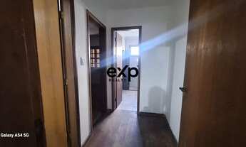 Imagem 4: Sobrado Amplo com Área Comercial - Ideal para Morar e Investir!