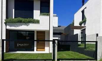 Imagem: Casa Sobrado à Venda em Garopaba SC