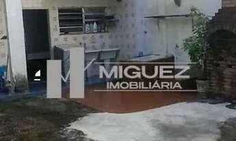 Imagem: Casa á venda, com 4 quartos, terraço