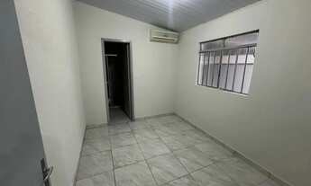 Imagem 4: Casa Residencial com 2 quartos para alugar por R$ 1300.00, 50.00 m2 - ZONA 07 - MARINGA/PR