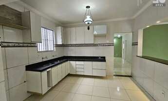 Imagem 6: Excelente casa com 4 suítes para alugar, 310 m² por R$ 4.600,00/mês - Cohajap