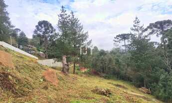 Imagem 6: Terreno à venda em Campos do Jordão. Terreno declive de 2.270 m² (53x35) com vista para a