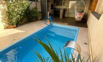 Imagem 3: Lindo Sobrado triplex com 245m² 3 dormitórios sendo 1 suíte, Piscina, Excelente Localizaçã