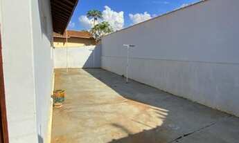 Imagem 4: Casa para venda possui 300 metros quadrados com 3 quartos em Jardim dos Calegaris - Paulín