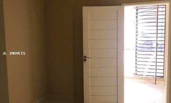 Imagem 3: Casa para Venda em Natal, Candelária, 2 dormitórios, 2 banheiros, 1 vaga