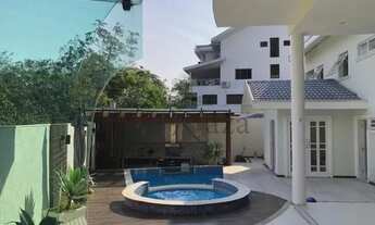 Imagem 7: Casa de condomínio para aluguel tem 309 metros quadrados com 4 quartos